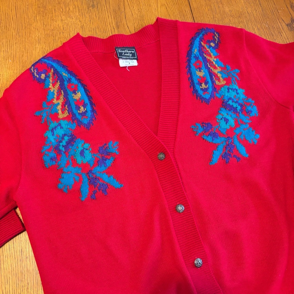 Vintage Southern Lady Vibrant Red Paisley Cardigan - Picture 3 of 8